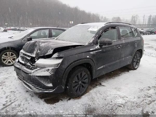 3VVCX7B22PM368253 2023 VOLKSWAGEN TAOS - Image 2