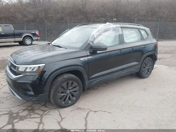 3VVCX7B22PM381746 2023 VOLKSWAGEN TAOS - Image 2