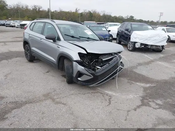 3VVCX7B23PM330787 2023 VOLKSWAGEN TAOS - Image 1