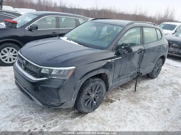 3VVCX7B23PM339814 2023 VOLKSWAGEN TAOS - Image 2