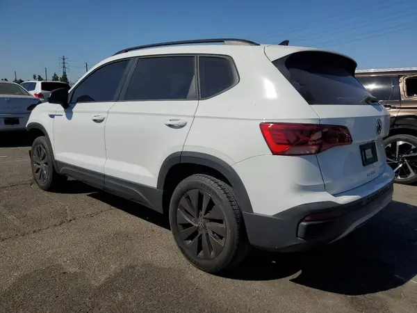 3VVCX7B23PM364924 2023 VOLKSWAGEN TAOS - Image 2