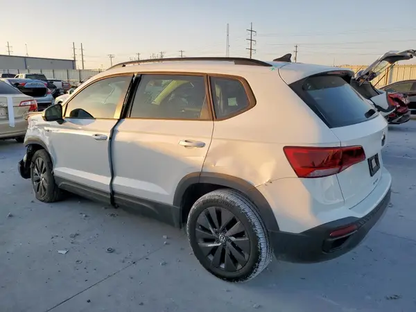 3VVCX7B23PM366673 2023 VOLKSWAGEN TAOS - Image 2