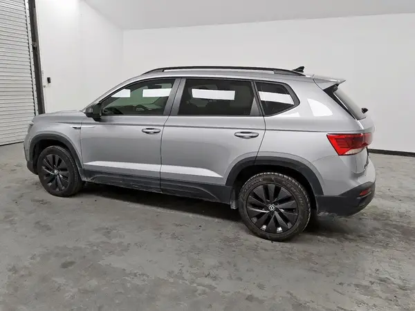 3VVCX7B23PM368679 2023 VOLKSWAGEN TAOS - Image 2