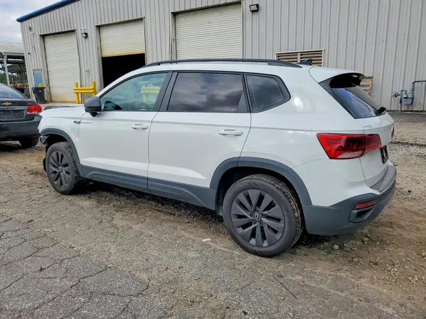 3VVCX7B23PM373428 2023 VOLKSWAGEN TAOS - Image 2