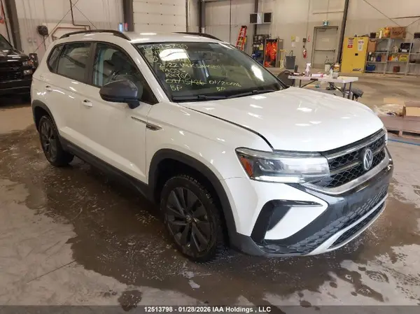 3VVCX7B24NM001514 2022 VOLKSWAGEN TAOS - Image 1