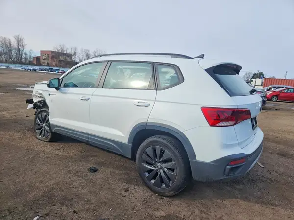 3VVCX7B24NM002520 2022 VOLKSWAGEN TAOS - Image 2