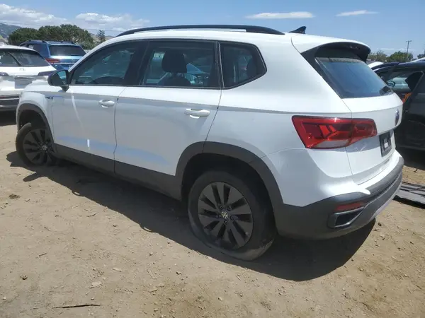 3VVCX7B24NM022993 2022 VOLKSWAGEN TAOS - Image 2