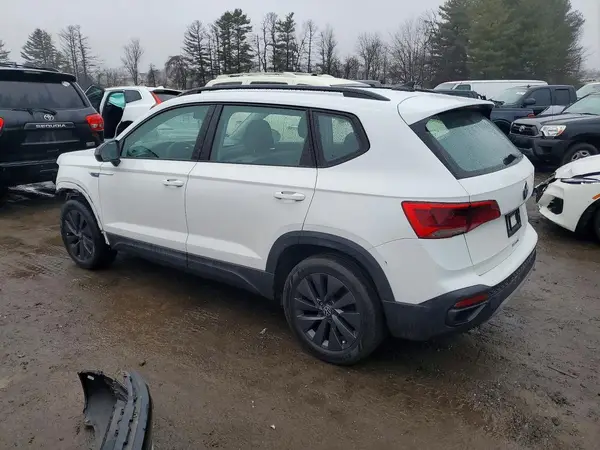 3VVCX7B24NM055007 2022 VOLKSWAGEN TAOS - Image 2