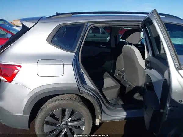 3VVCX7B24PM331284 2023 VOLKSWAGEN TAOS - Image 8