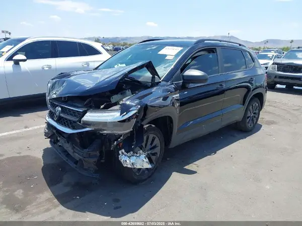 3VVCX7B25PM302098 2023 VOLKSWAGEN TAOS - Image 2