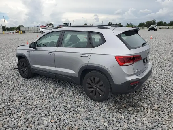 3VVCX7B26NM008612 2022 VOLKSWAGEN TAOS - Image 2