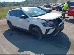3VVCX7B26NM077817 2022 VOLKSWAGEN TAOS