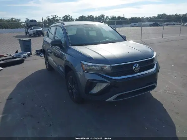 3VVCX7B26NM083360 2022 VOLKSWAGEN TAOS - Image 1