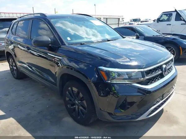 3VVCX7B26NM093208 2022 VOLKSWAGEN TAOS - Image 1