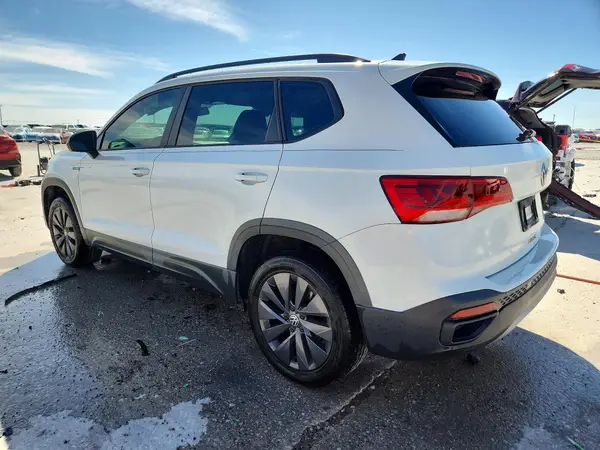 3VVCX7B27NM007386 2022 VOLKSWAGEN TAOS - Image 2