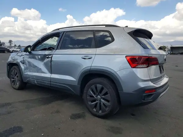 3VVCX7B27NM037228 2022 VOLKSWAGEN TAOS - Image 2