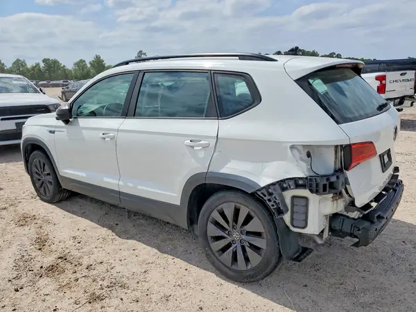 3VVCX7B28NM008725 2022 VOLKSWAGEN TAOS - Image 2
