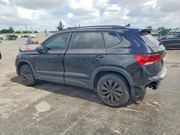 3VVCX7B28NM031342 2022 VOLKSWAGEN TAOS - Image 2