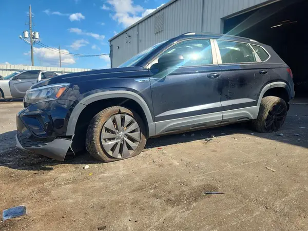 3VVCX7B28NM065586 2022 VOLKSWAGEN TAOS - Image 1