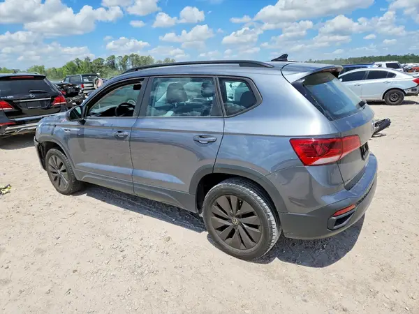 3VVCX7B28NM082713 2022 VOLKSWAGEN TAOS - Image 2