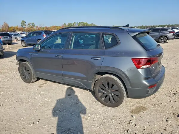 3VVCX7B28NM088432 2022 VOLKSWAGEN TAOS - Image 2