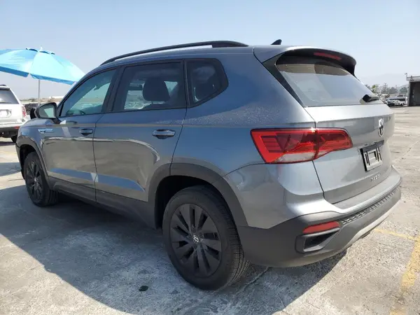 3VVCX7B28NM096594 2022 VOLKSWAGEN TAOS - Image 2