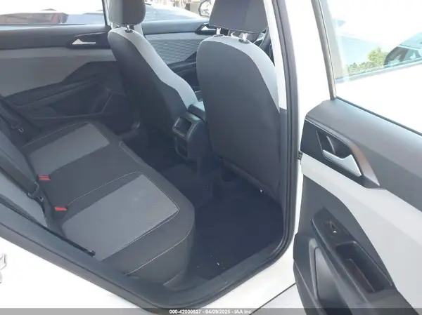 3VVCX7B28NM097129 2022 VOLKSWAGEN TAOS - Image 8