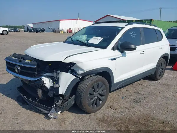 3VVCX7B29NM070490 2022 VOLKSWAGEN TAOS - Image 2