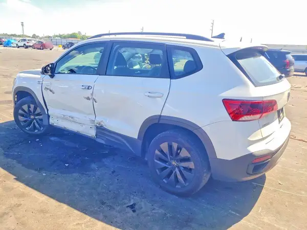3VVCX7B29PM373708 2023 VOLKSWAGEN TAOS - Image 2