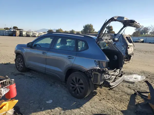 3VVCX7B2XNM015451 2022 VOLKSWAGEN TAOS - Image 2