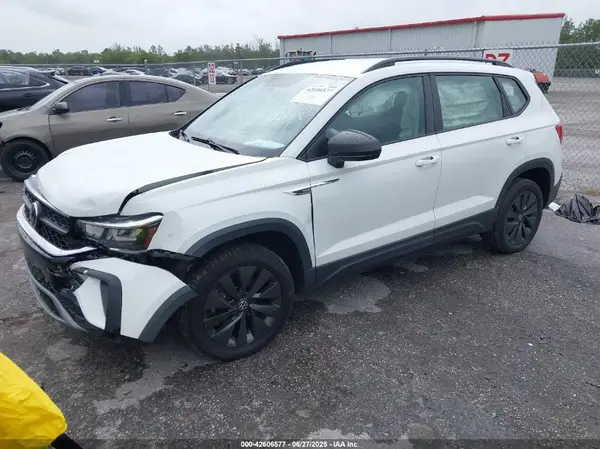 3VVCX7B2XNM047395 2022 VOLKSWAGEN TAOS - Image 2