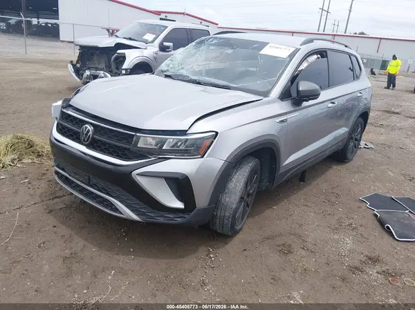 3VVCX7B2XPM320855 2023 VOLKSWAGEN TAOS - Image 2