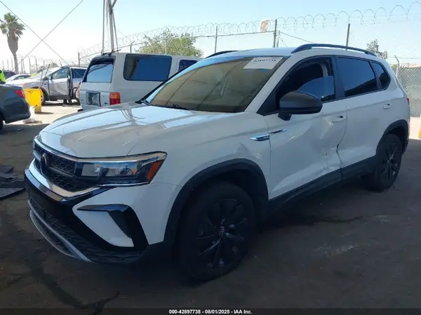 3VVCX7B2XPM366833 2023 VOLKSWAGEN TAOS - Image 2