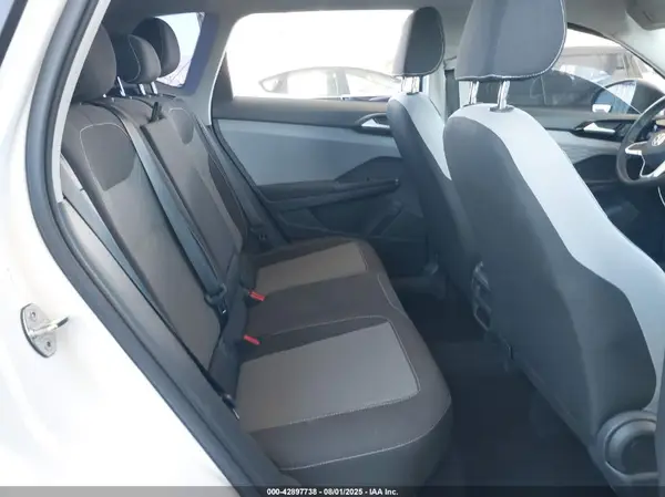 3VVCX7B2XPM366833 2023 VOLKSWAGEN TAOS - Image 8