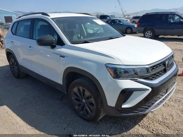 3VVCX7B2XPM381316 2023 VOLKSWAGEN TAOS - Image 1