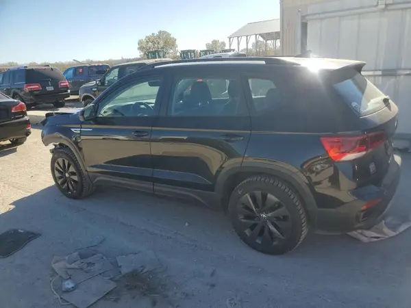 3VVDX7B20NM008433 2022 VOLKSWAGEN TAOS - Image 2
