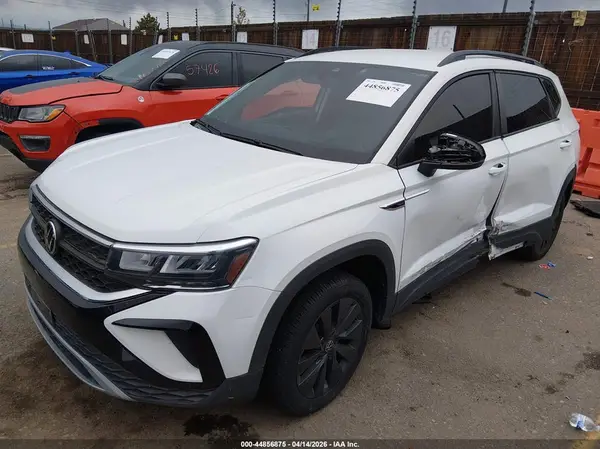 3VVDX7B20NM010201 2022 VOLKSWAGEN TAOS - Image 2