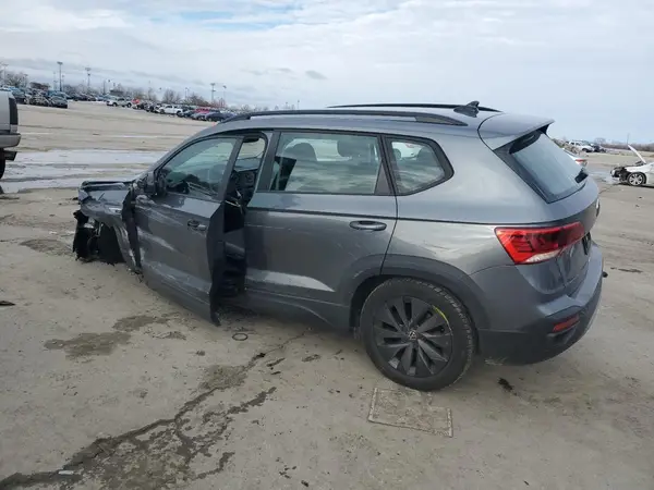 3VVDX7B20NM024440 2022 VOLKSWAGEN TAOS - Image 2