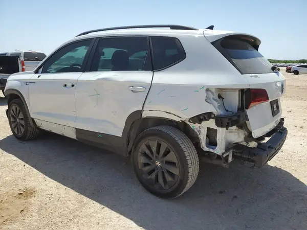 3VVDX7B20NM056255 2022 VOLKSWAGEN TAOS - Image 2