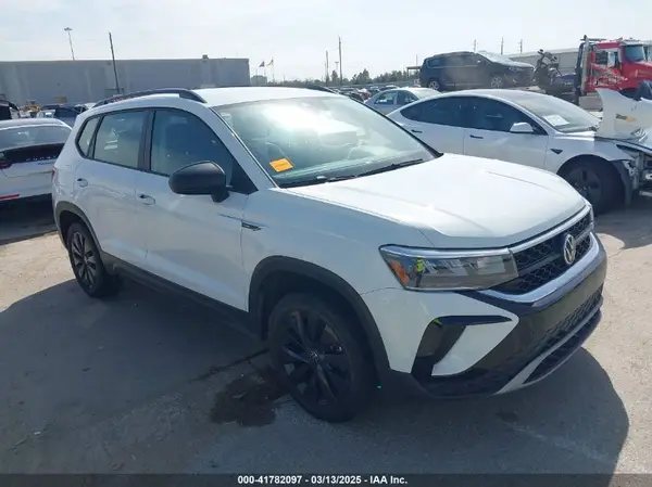 3VVDX7B20NM056353 2022 VOLKSWAGEN TAOS - Image 1