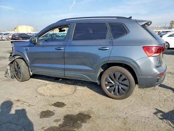 3VVDX7B20NM076151 2022 VOLKSWAGEN TAOS - Image 2