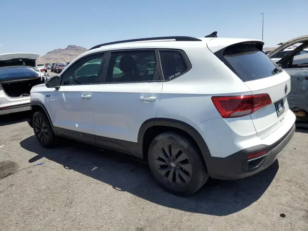 3VVDX7B20NM076537 2022 VOLKSWAGEN TAOS - Image 2