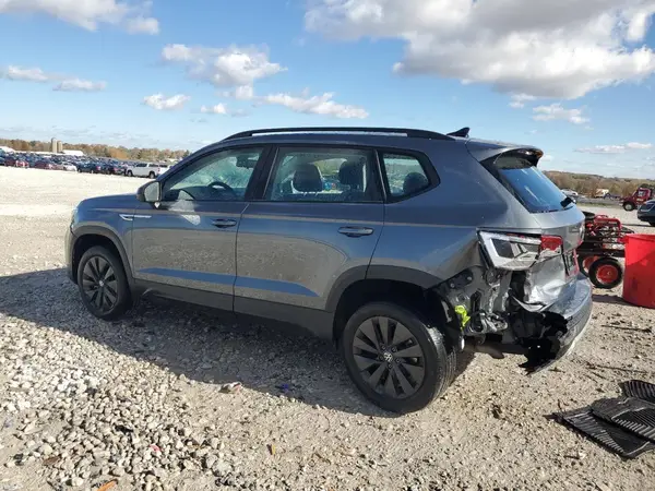 3VVDX7B22NM047461 2022 VOLKSWAGEN TAOS - Image 2