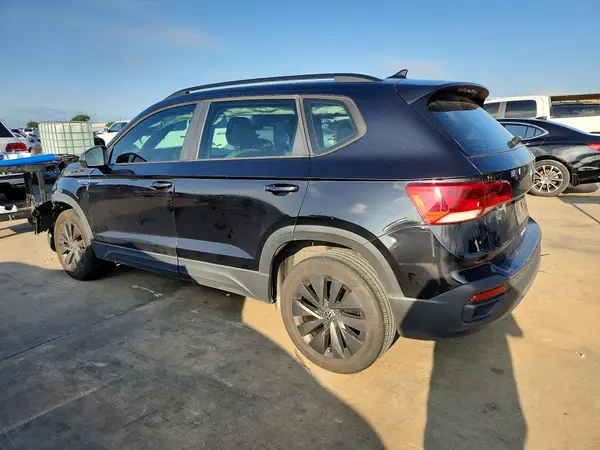 3VVDX7B22PM300930 2023 VOLKSWAGEN TAOS - Image 2