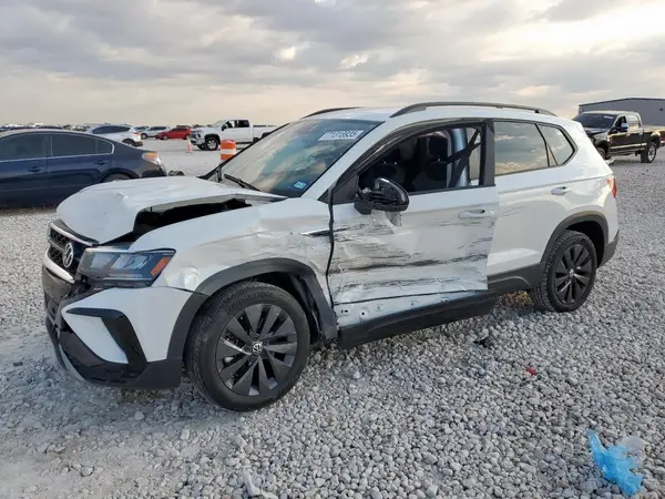 3VVDX7B23NM006093 2022 VOLKSWAGEN TAOS - Image 1