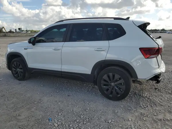 3VVDX7B23NM011326 2022 VOLKSWAGEN TAOS - Image 2
