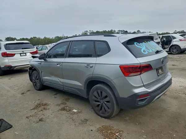 3VVDX7B23NM013920 2022 VOLKSWAGEN TAOS - Image 2