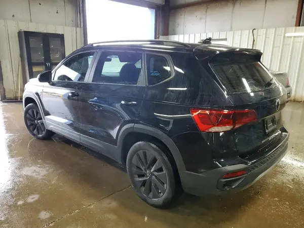 3VVDX7B23PM319020 2023 VOLKSWAGEN TAOS - Image 2