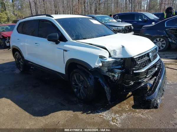 3VVDX7B23PM342524 2023 VOLKSWAGEN TAOS - Image 1
