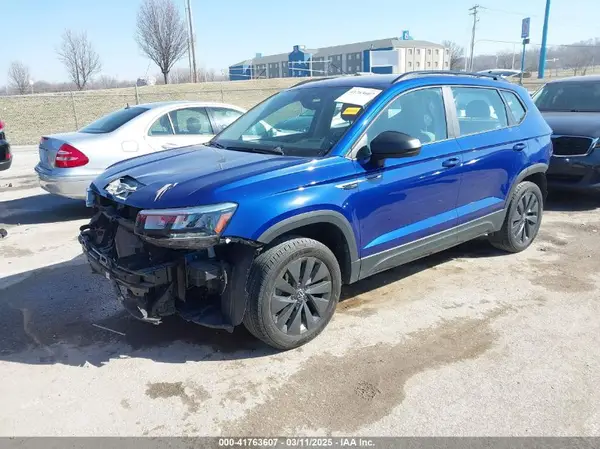 3VVDX7B24PM323173 2023 VOLKSWAGEN TAOS - Image 2